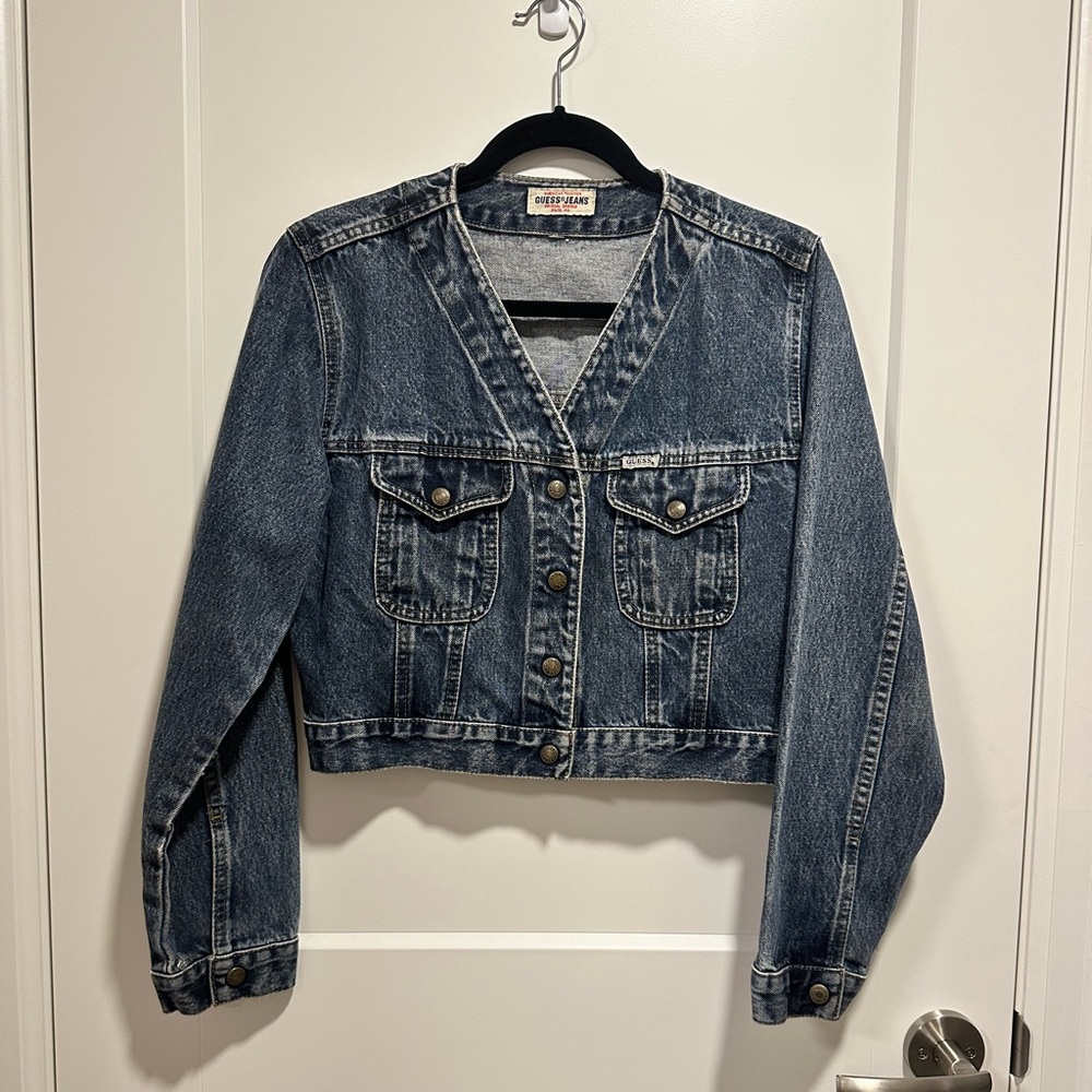 Cropped V-Neck Denim Jacket